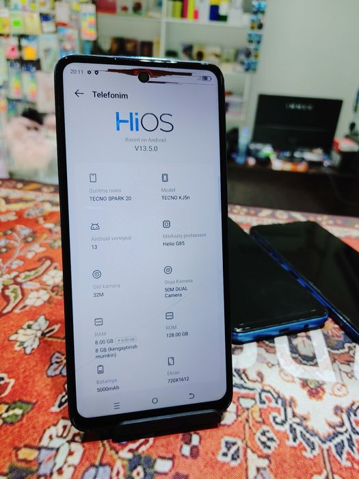Arzon telefonlar sotuvda. Tecno va oppo