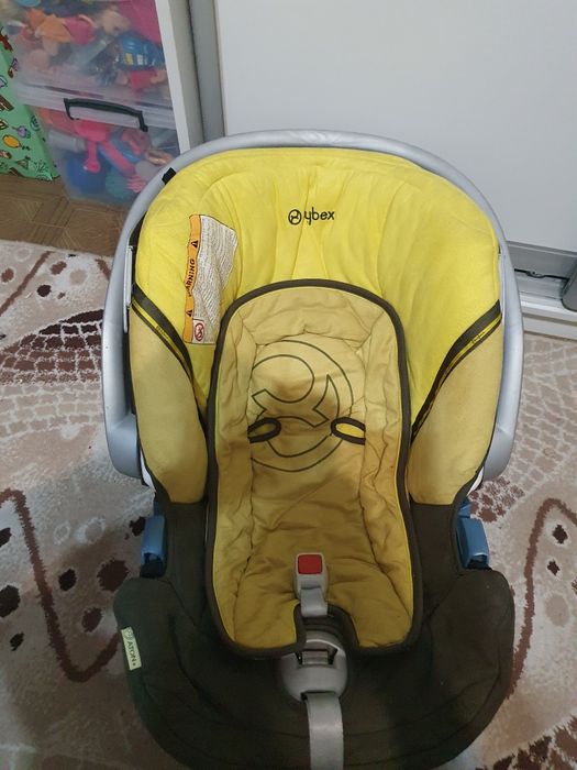 Продам автолюльку.