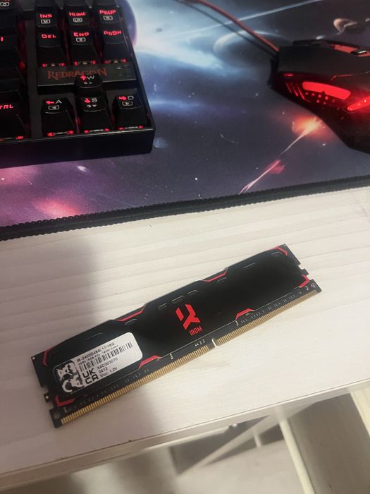 Memorie RAM DDR4 16GB 2400MHZ