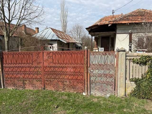 Vand casa cu teren de 4715 mp in Dragasani Jud Valcea Str Rahova