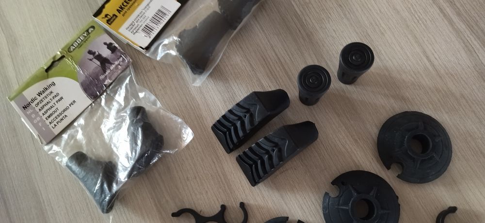 Каучукови накрайници за щеки за скандинавско ходене 4 чифта и аксесоар