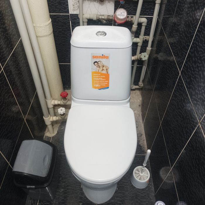 Продается унитаз и раковина