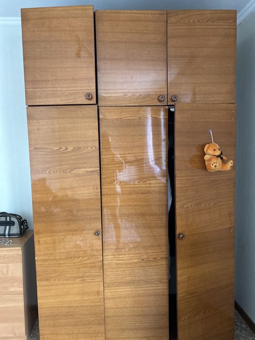 шкаф детства старый