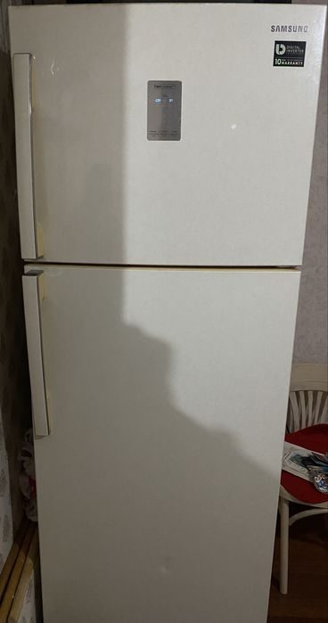 Продается холодильник  samsung