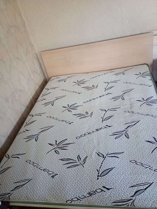 Продам кровать б/у