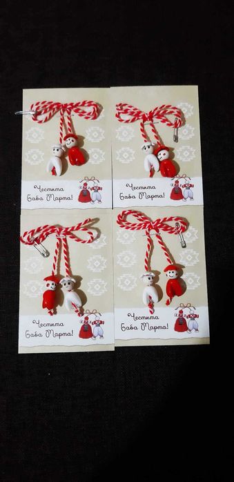 Ръчно изработени мартеници с  бродерия