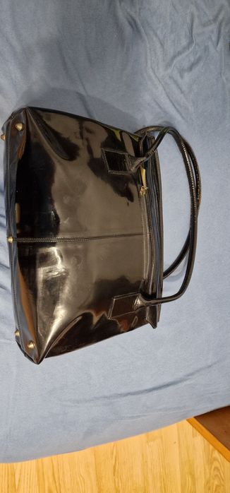 Geanta de dama din piele lacuita