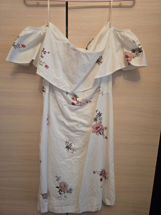 Бяла официална рокля с цветя Reserved