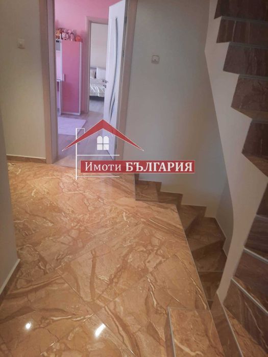 Къща на три етажа + Гараж в гр. Карлово