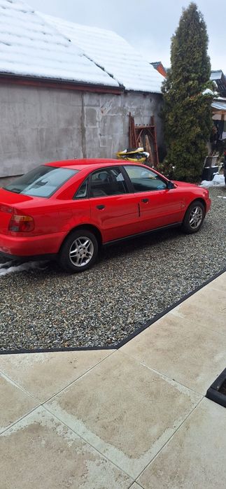 Vând Audi A4  berlină