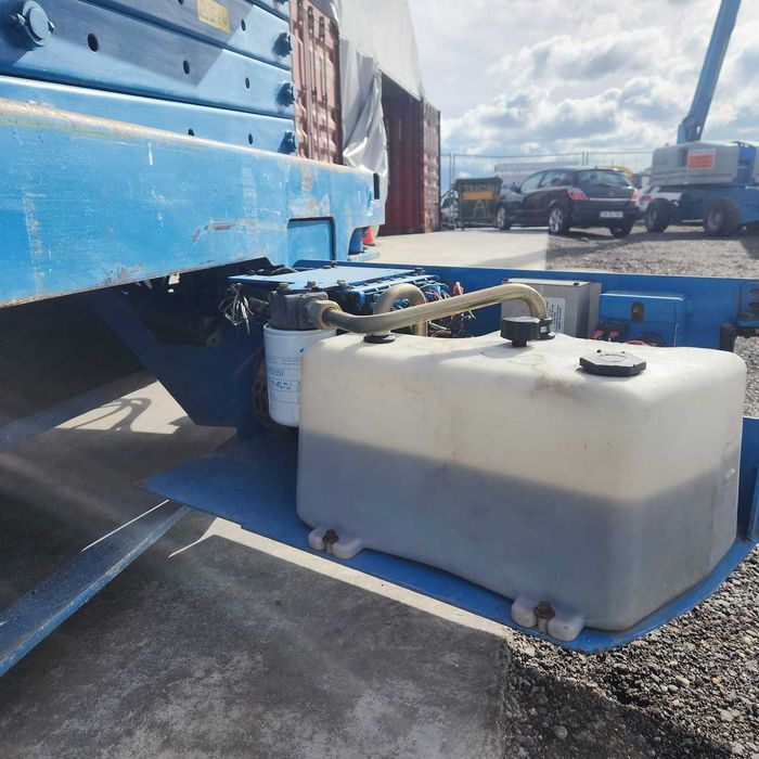 Nacela foarfeca Genie GS3246, 11,75m, 318kg, platforma deplasabila