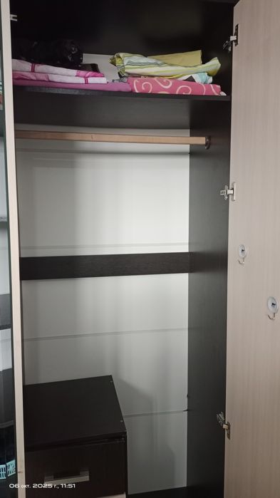 Продаётся шкаф с зеркалом