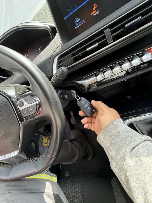 На части Peugeot 5008 1.2 бензин ръчка  208 000 km., 2019 година