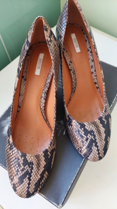 Обувь женская, туфли