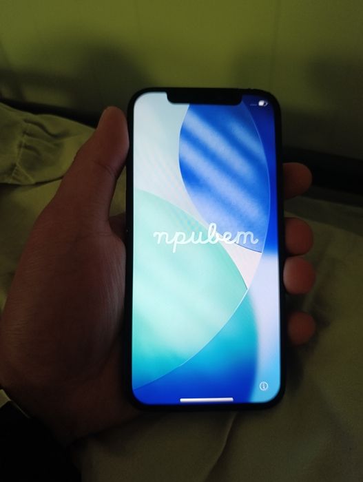 Продам iPhone 12