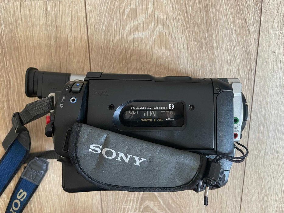 Sony Handycam digital8 PAL Hi8 Digital Camcorder