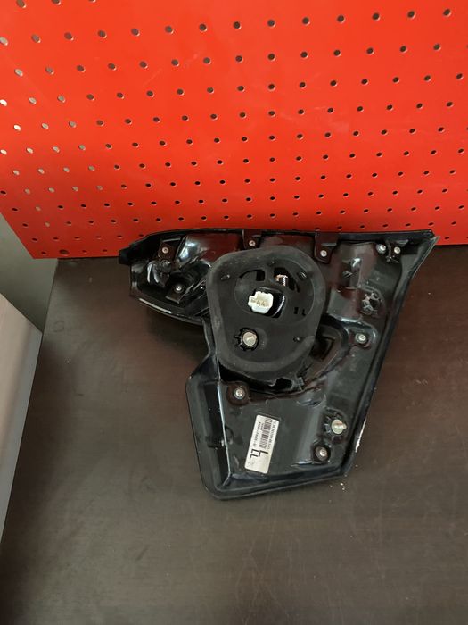 Stop stanga led pe haion Toyota C HR an 2016-2023