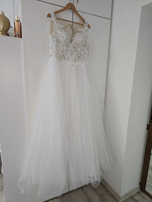 Продавам булчинска рокля