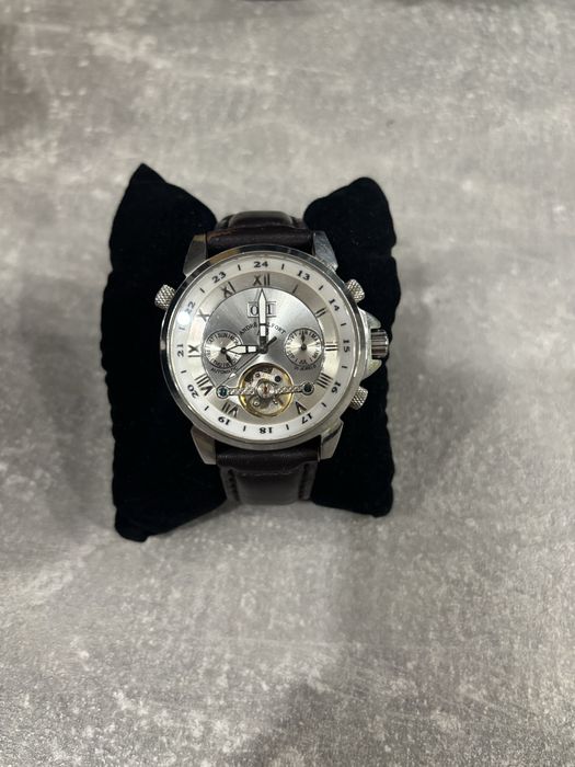 Часовник Andre Belfort