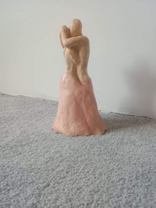 Гипсова фигура на двойка