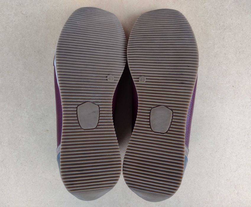 Кожени обувки TEODOR - нови, цвят бордо, 44 номер