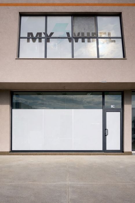 Дава се под наем Магазин в Асеновград - 70 кв.м за 368.73 € - Снимка #2