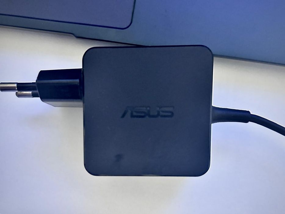 Asus zenbook 14 ux433fa