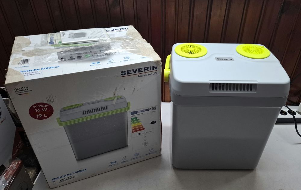 SEVERIN  Електрическа хладилна чанта 19л,охлаждане,затопляне,220v/12v.