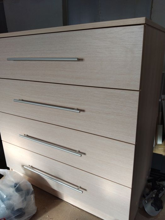 Новые Комоды. Цена указана.