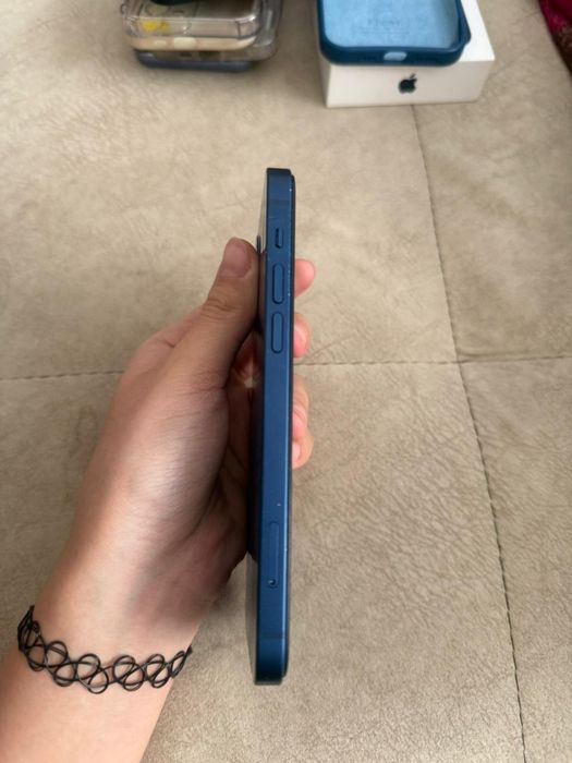 Продам Iphone 12 “64 GB”