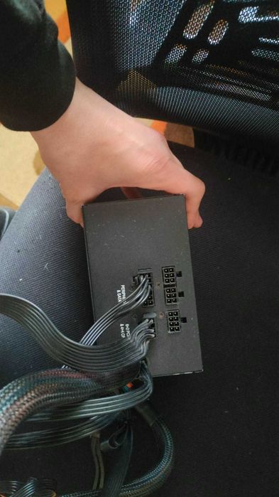 Sursa Corsair CS750M Semi-Modulara