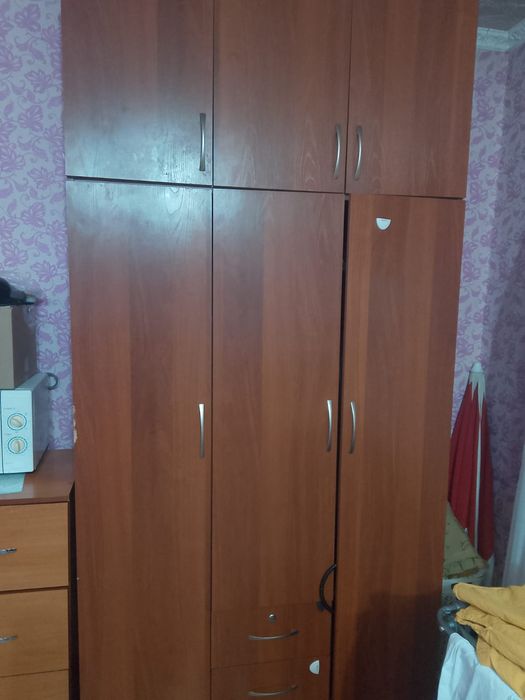 Шкаф плюс комод.