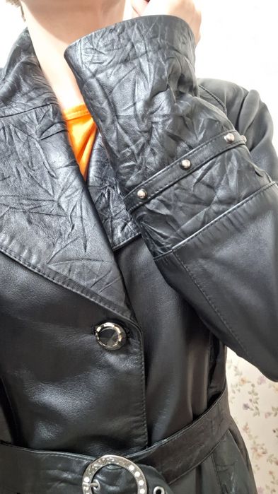 Продам кожаный плащ