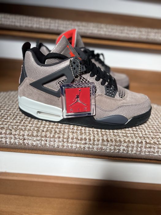 Nike Air Jordan 4 Taupe Haze Infrared