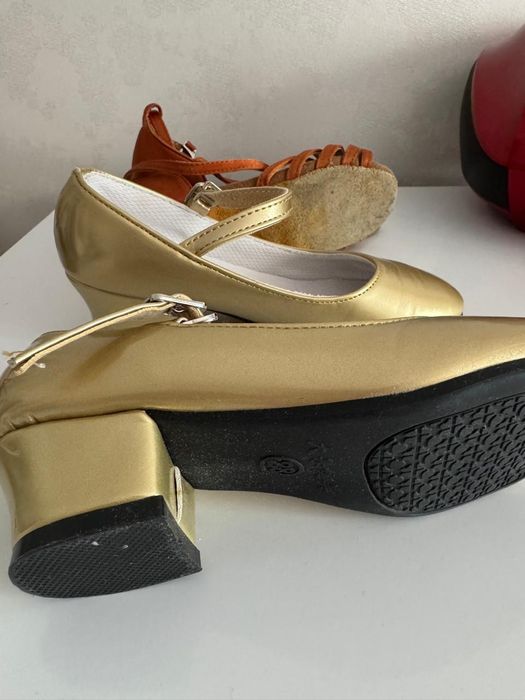 Продам кроссовки р 27-28