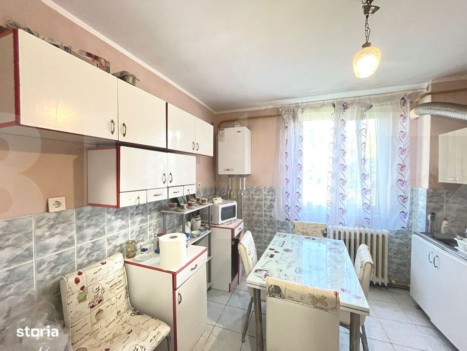 Apartament de 4 camere,zona Complex Bulevard
