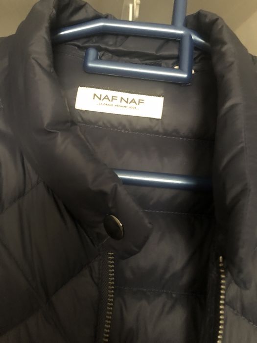 Легая темно синяя куртка