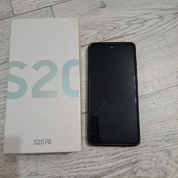 Продам телефон  С20