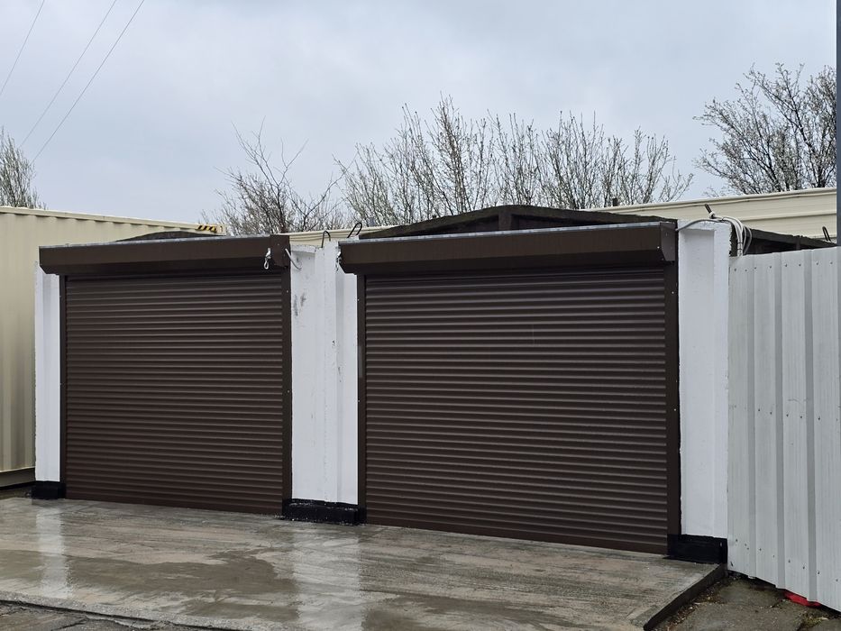 Usa garaj rulou aluminiu cu lamela