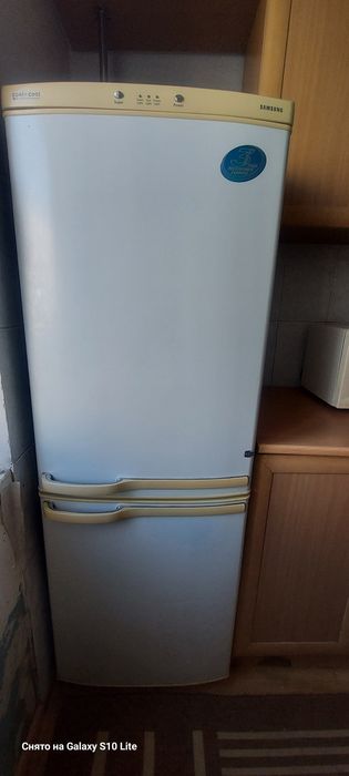 Продам холодильник