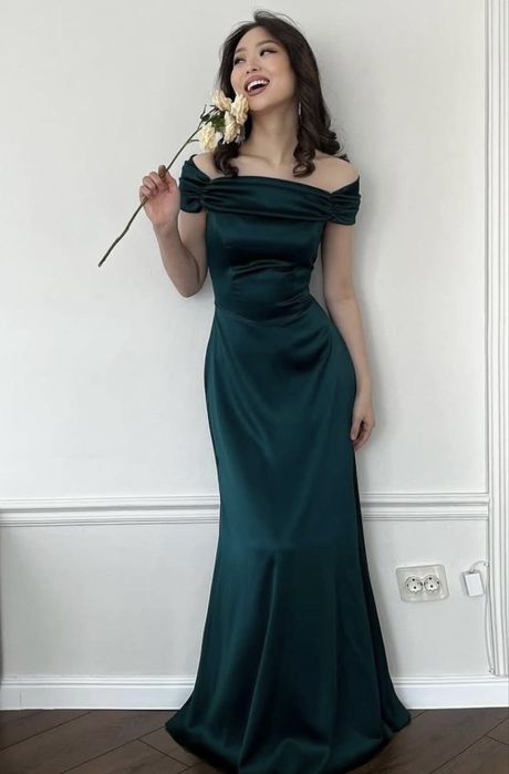 Продам платье с этикеткой -новое, не подошел размер.