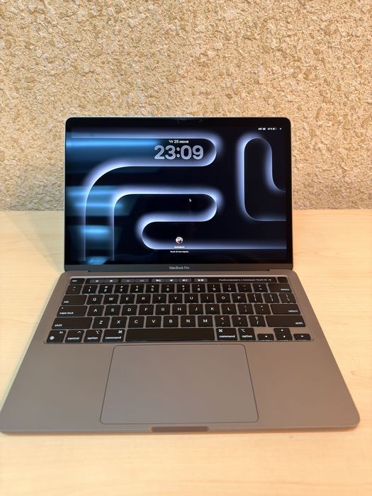 MacBook Pro 13” M1 (2020) — Silver