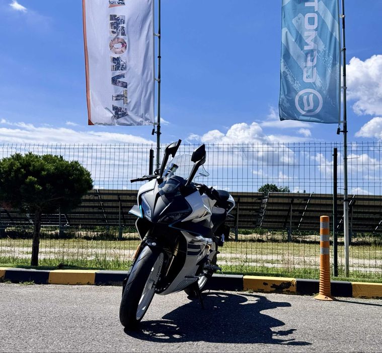 Motocicleta CFMOTO 450SR ABS '26
