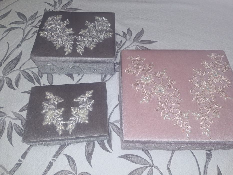 Сватбени кутии за бижута нови