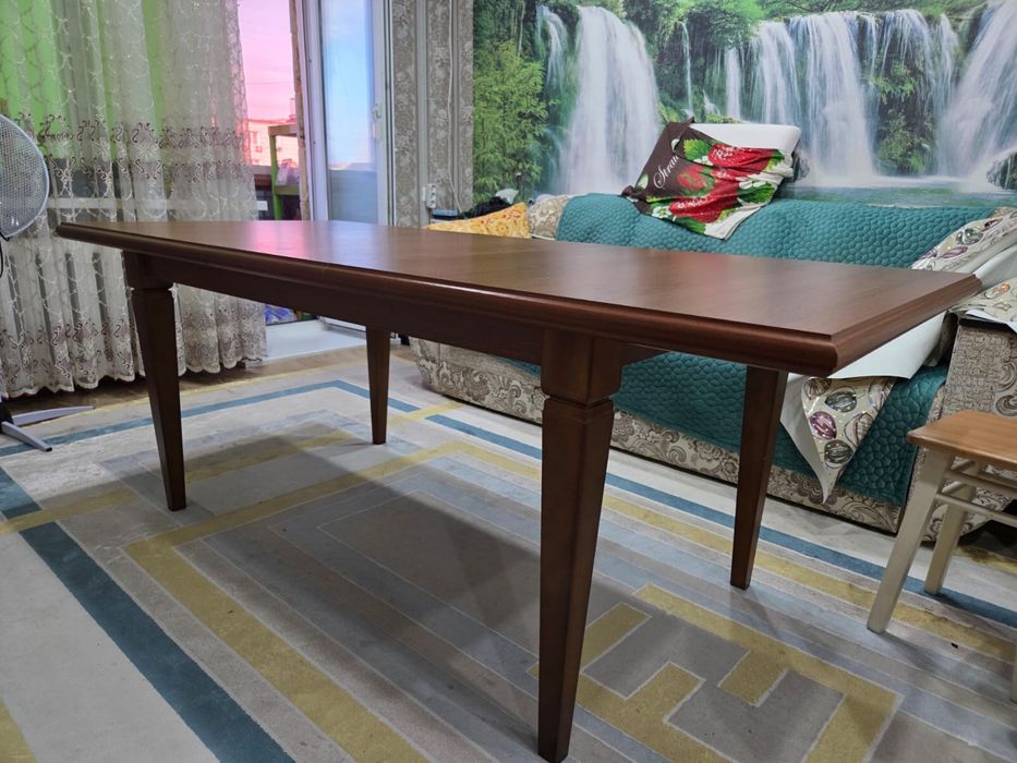 Продам стол выдвижной деревяный э