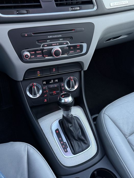 Audi Q3 2.0TDI 177CP 2015 Quattro/ Automat / Panoramic / Piele