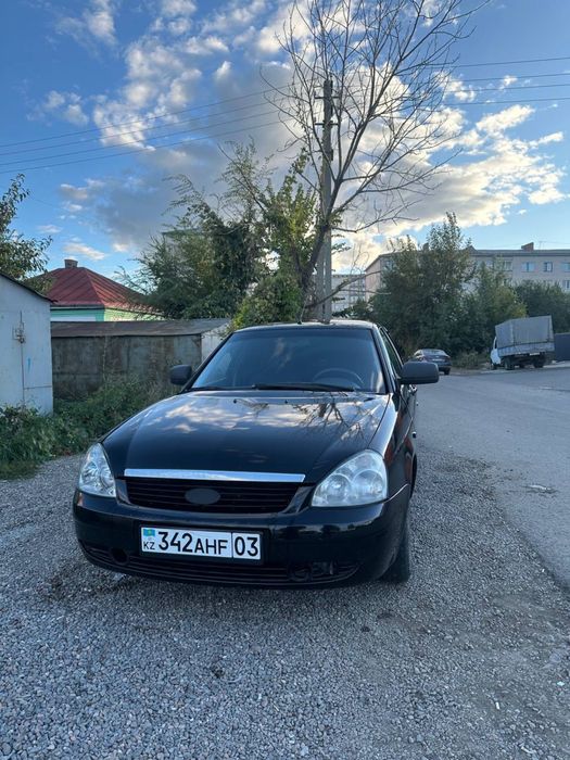 Lada Priora хэтчбек