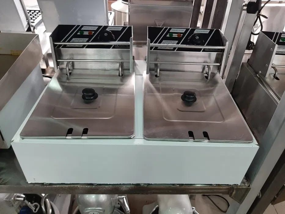 Продается фритюрница одинарный и двойной