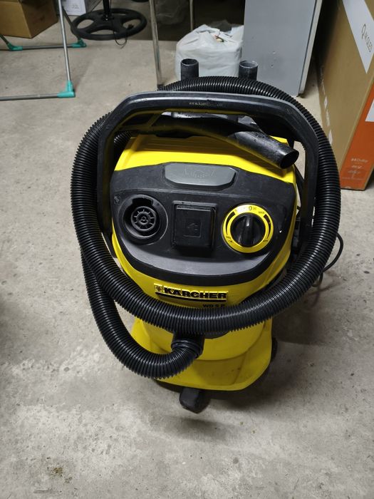 Строительный пылесос Karcher wd5
