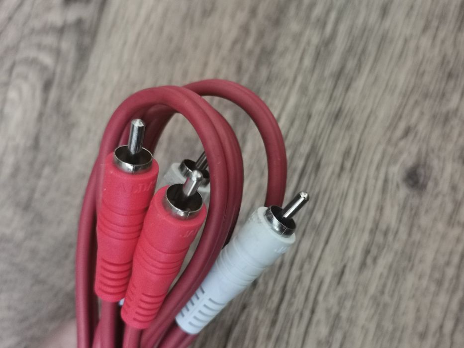 Кабел чинч към чинч